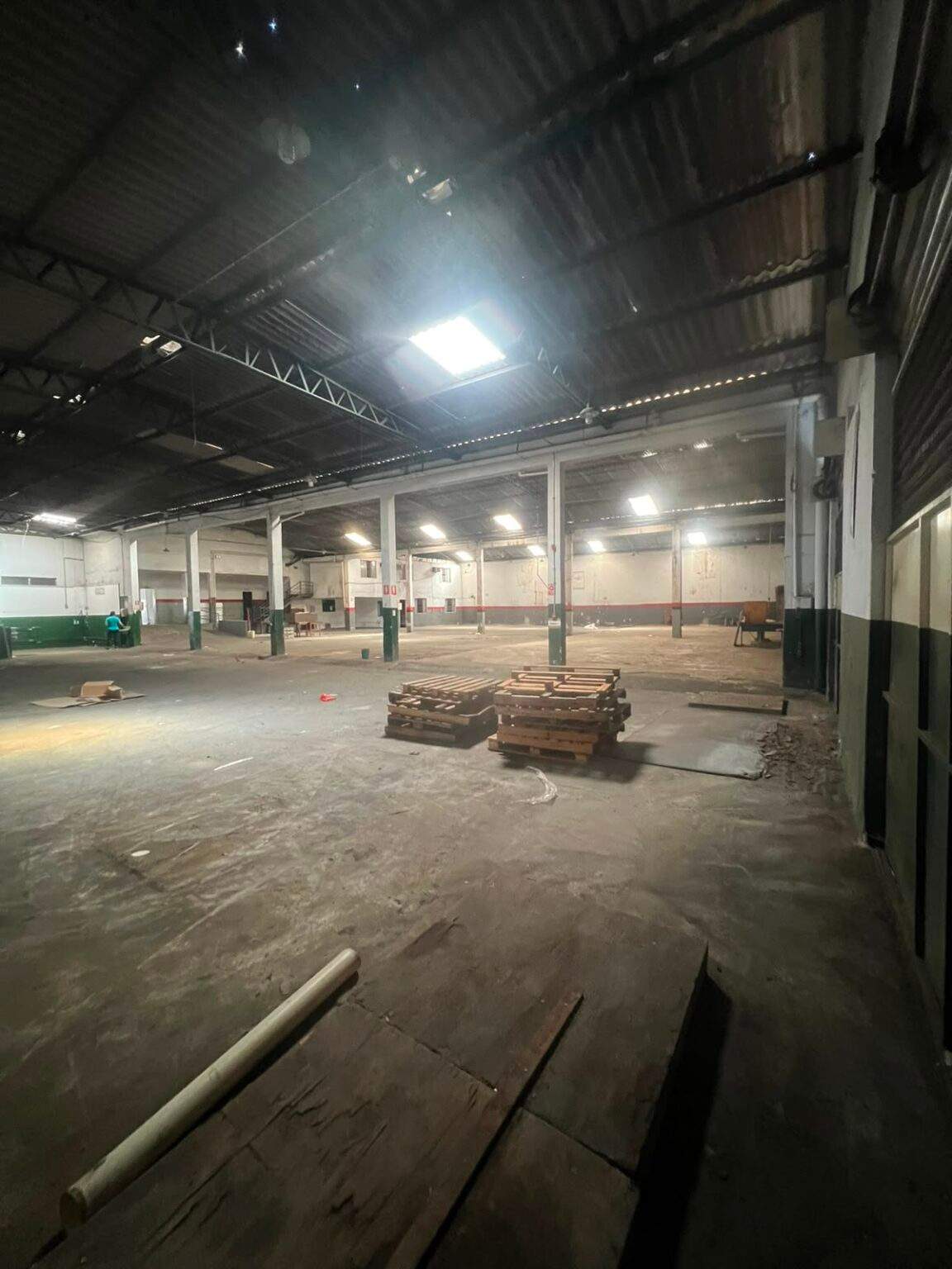 Galpão Comercial de 750 m² à Venda no setor Aeroviário – Goiânia – GO, foto 6