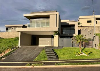 67fa7ab6 bd40 44b5 8c29 05a78429b2c3