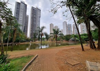 parque flamboyant, goiânia, agosto de 2023