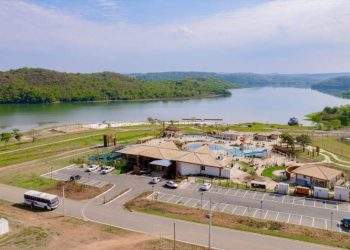 Escarpas Eco Parque, condomínio de lotes com marina e clube de lazer